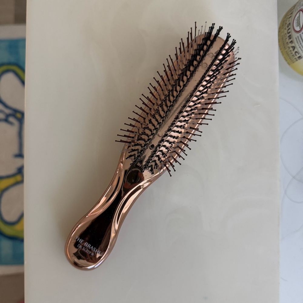 Artistic & Co. Dr. Scalp The Brashu